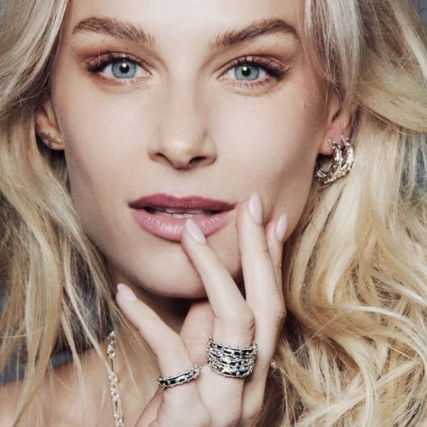 Dot Dew Ring Gold - Emma Israelsson - Snabb frakt & paketinslagning - Nordic Spectra