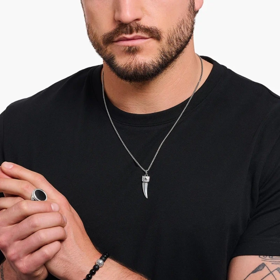 Halsband med Tandhänge & Svarta Stenar - Thomas Sabo - Snabb leverans & paketinslagning - Nordic Spectra