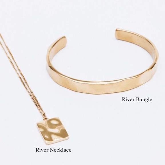 Armband i 14K guldplätering med hamrad