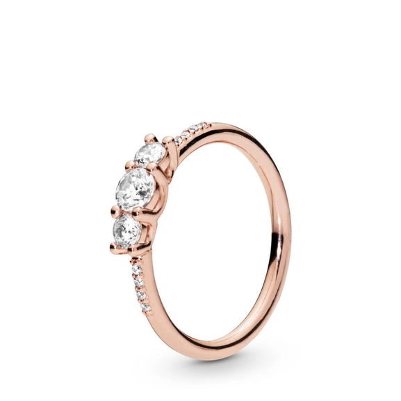 Ring med Tre Stenar Rosé - PANDORA - Snabb frakt & paketinslagning - Nordicspectra.se