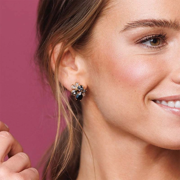 Katie Earrings Gold Black Combo - Caroline Svedbom - Snabb frakt & paketinslagning - Nordicspectra.se
