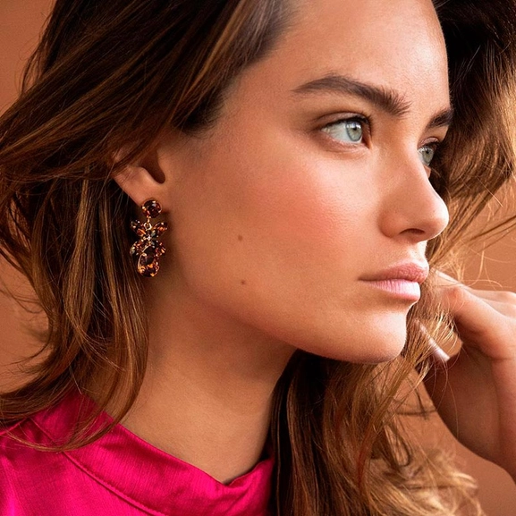 Mini Dione Earring Gold Smoked Topaz - Caroline Svedbom - Snabb frakt & paketinslagning - Nordicspectra.se