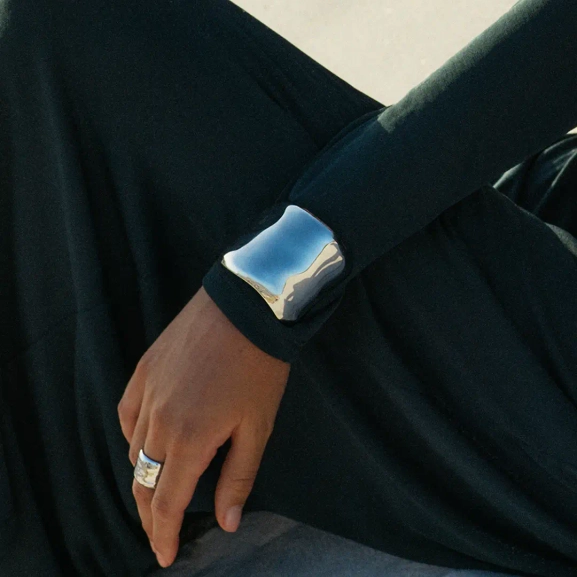 Flowy Bangle Steel - Edblad - Snabba leveranser - Gratis paketinslagning