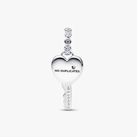 794427c01-pandora-berlocker-3