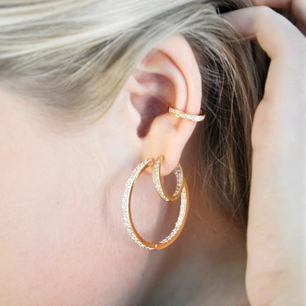 elegantti ja kimalteleva Cubic Zirkonia