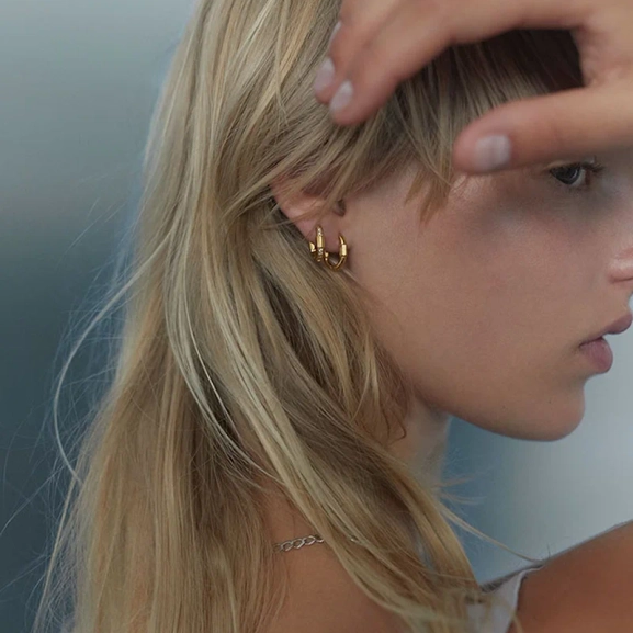 Palads Royal Earrings Gold - Maria Black - Snabb frakt & paketinslagning - Nordic Spectra