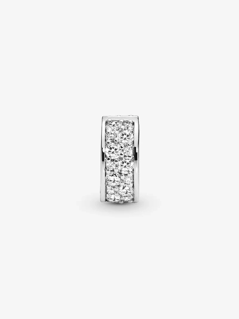 Skimrande Pavé Klämstopp i silver med Cubic Zirconia stenar från Pandora Moments kollektionen.