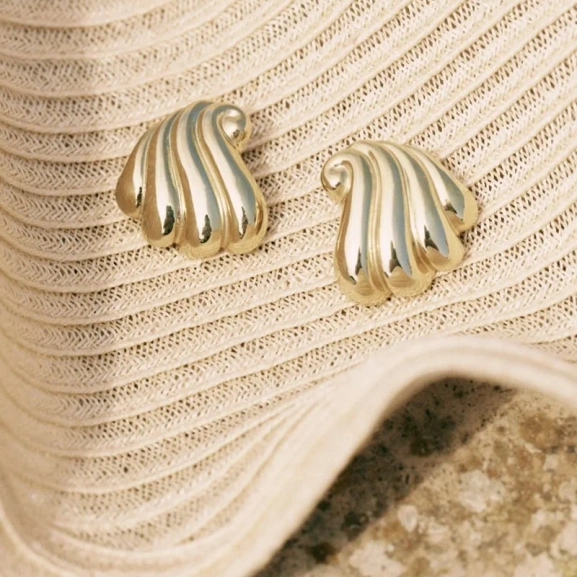 edblad-corazza-studs-l-gold-pi-127976-6