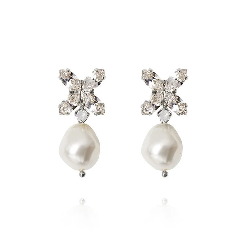 Caroline Svedbom - Honey Bee Earrings Rhodium Pearl & Crystal