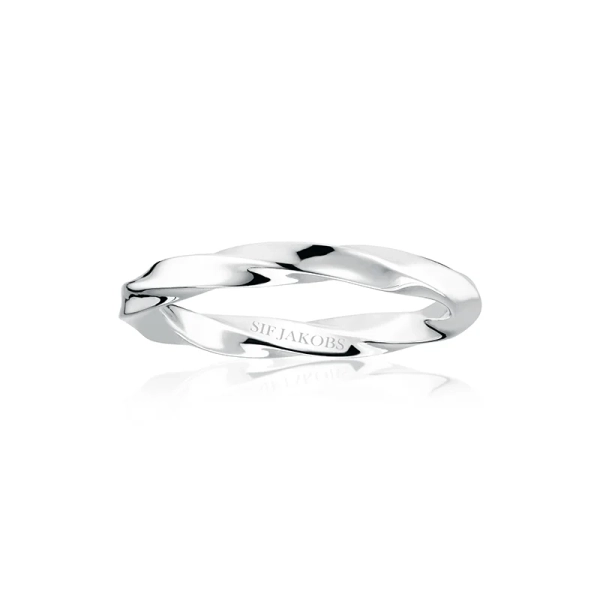 Ferrara Piccolo Pianura Ring i silver från Sif Jakobs