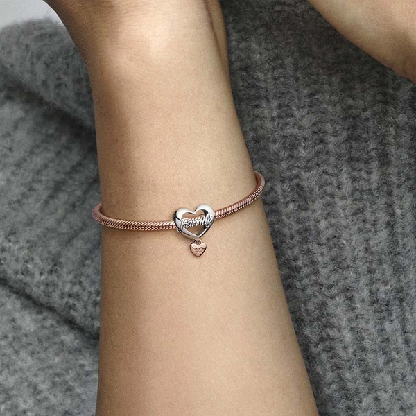 Love You Family Heart Charm - PANDORA - Suuri valikoima & ilmainen lahjapaketointi - Nordicspectra.fi