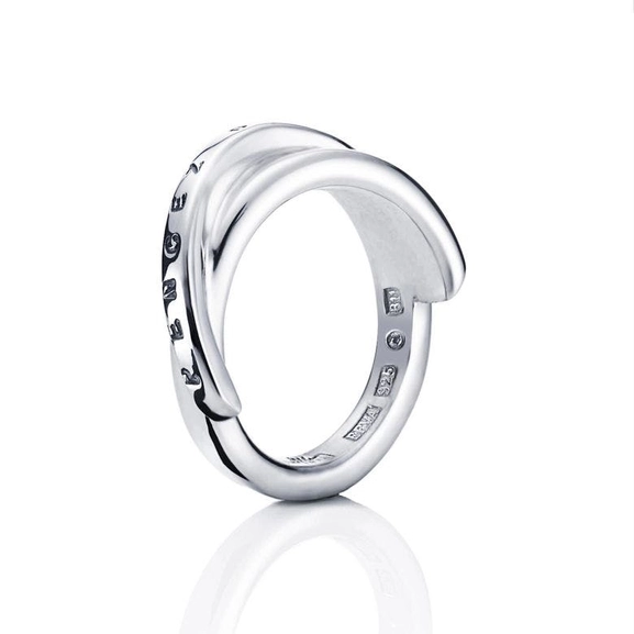 Pencez De Moy Edge Ring - Efva Attling - Suuri valikoima & ilmainen lahjapaketointi - Nordicspectra.fi