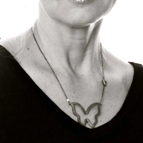 Butterfly Big Necklace Black -CU Jewellery - Snabb frakt & paketinslagning - Nordicspectra.se