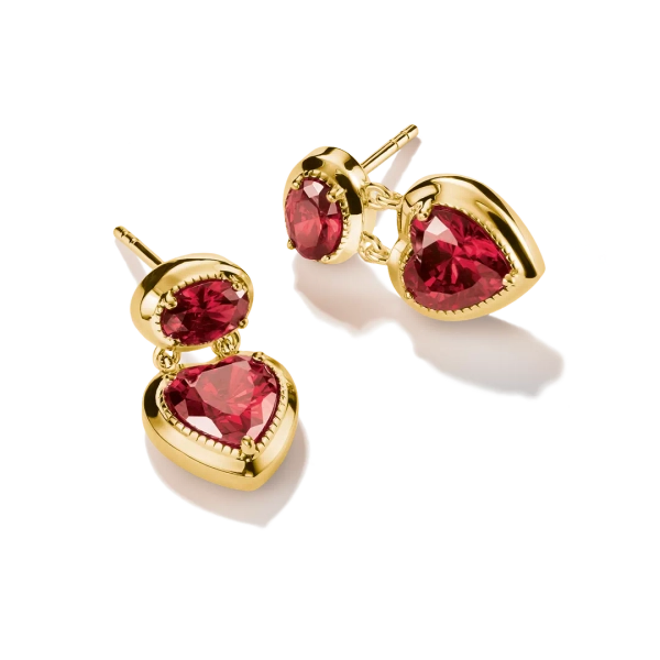 Hjärta Röda Stenar Elyndra Stiftörhängen Guld från Thomas Sabo med röda zirkonior i hjärt- och oval form på förgyllt silver.