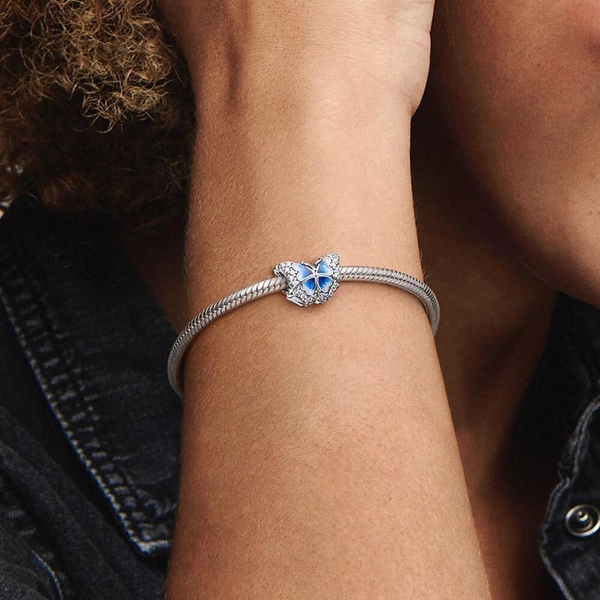 Blue Butterfly Glittrande Berlock - PANDORA - Snabb frakt & paketinslagning - Nordicspectra.se