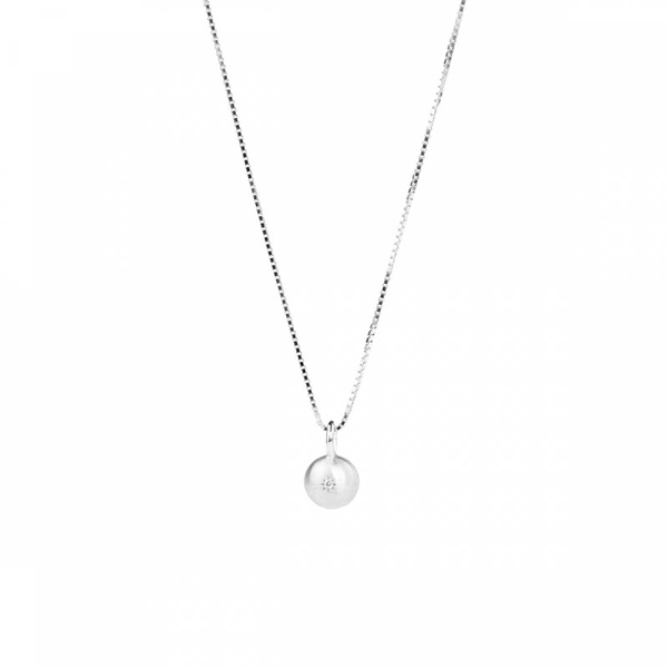 Sparkling Globe Necklace Silver - Emma Israelsson - Suuri valikoima & ilmainen lahjapaketointi - Nordicspectra.fi
