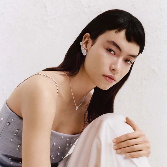 Daisy x Stine Goya White Earrings - Georg Jensen - Suuri valikoima & ilmainen lahjapaketointi - Nordicspectra.fi