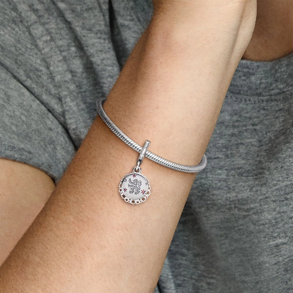 Harry Potter, Gryffindor Charm-Anhänger von PANDORA, Schneller Versand - Nordicspectra.de