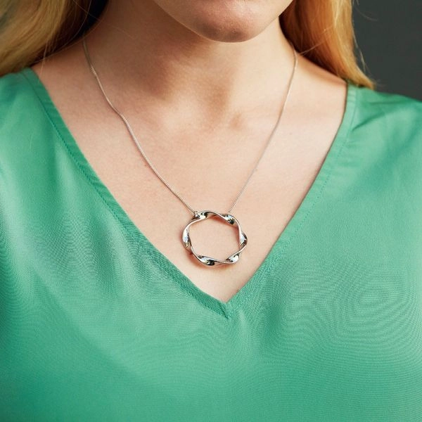 Swirl Necklace Large Steel - Edblad - Snabb frakt & paketinslagning - Nordicspectra.se