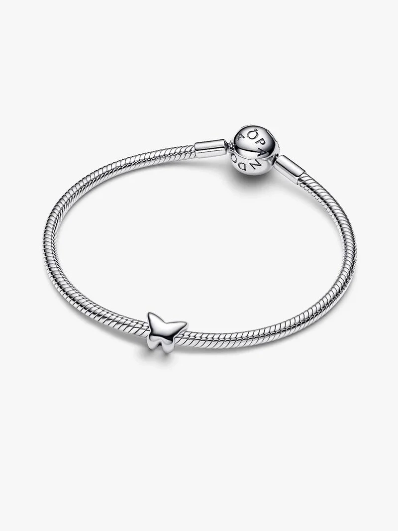 Fjärilsberlock i polerat sterlingsilver från Pandora Moments kollektionen. Skönhet i förändring