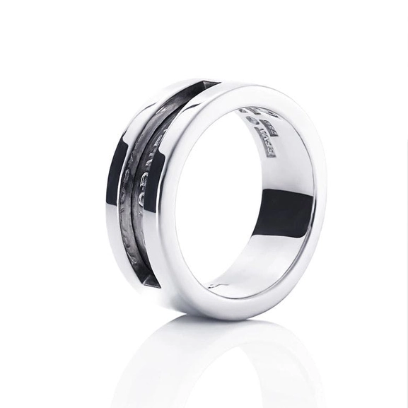 Now Or Never Ring - Efva Attling ringar - Snabb frakt & paketinslagning - Nordicspectra.se