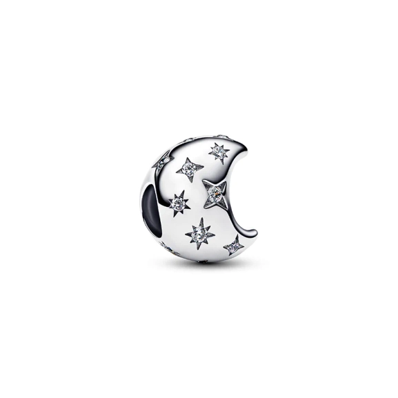 Pandoras Halbmond-Charm aus Sterlingsilber mit funkelnden Steinen und der Aufschrift „THE SKY IS THE LIMIT“. Symbolisiert Potenzial und Möglichkeiten.