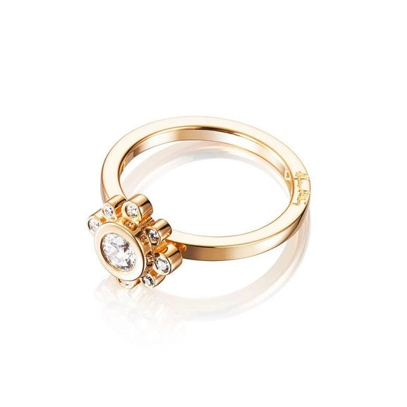 Sweet Hearts Crown Ring 0.30 ct Gold - Efva Attling ringar - Snabb frakt & paketinslagning - Nordicspectra.se