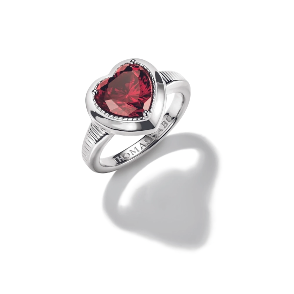 Rött Hjärta Elyndra Ring från Thomas Sabo i silver med hjärtformad röd zirkonia