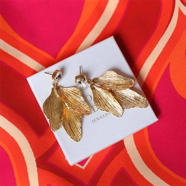Golden Leaf Earrings Gold Crystal - Caroline Svedbom - Snabb frakt & paketinslagning - Nordicspectra.se