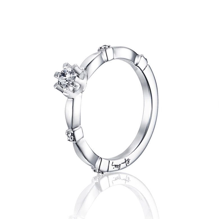 Forget Me Not Star Ring White Gold - Efva Attling ringar - Snabb frakt & paketinslagning - Nordicspectra.se