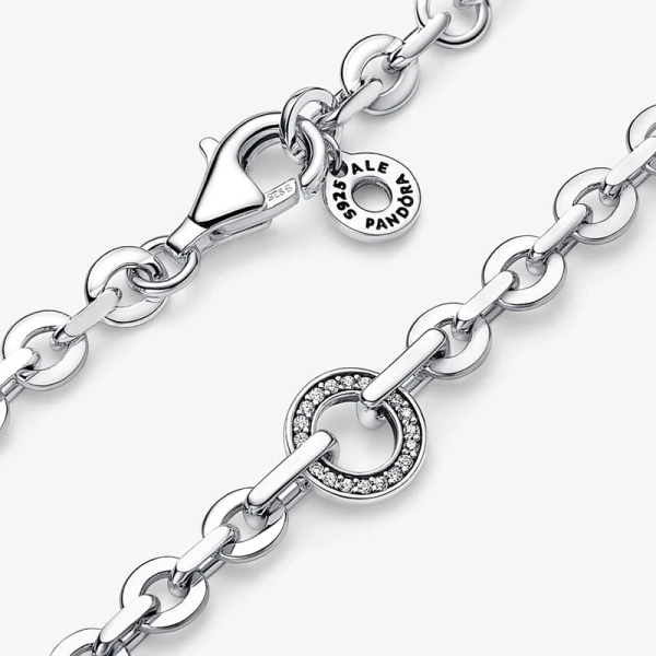 Pandora Signature Armband Med Pavéglittrande Stenar - PANDORA - Snabb leverans & paketinslagning - Nordic Spectra