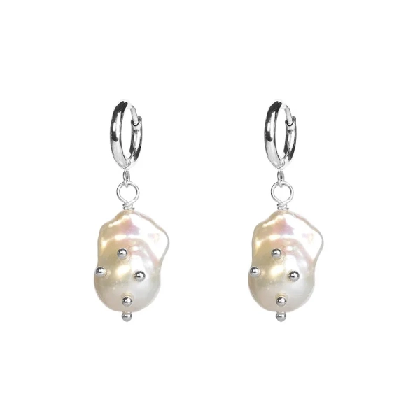 Baroque Stud Pearl Earrings Silver - Emma Israelsson - Schmuck im skandinavischen Design