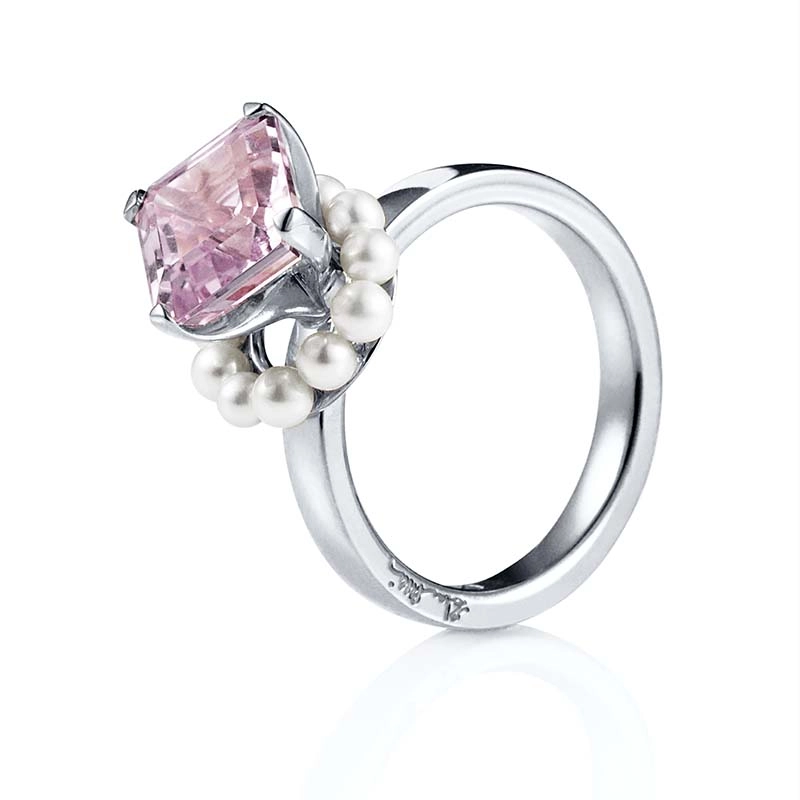 Efva Attling - Dancing Pearl Ring White Gold