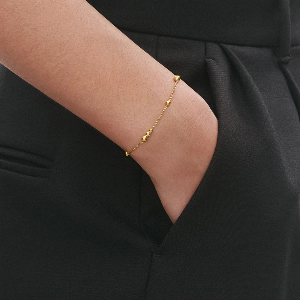 GJ_SS25_ECOM_SHOOT_MOONLIGHT_GRAPES_BRACELET_10015253 (2)
