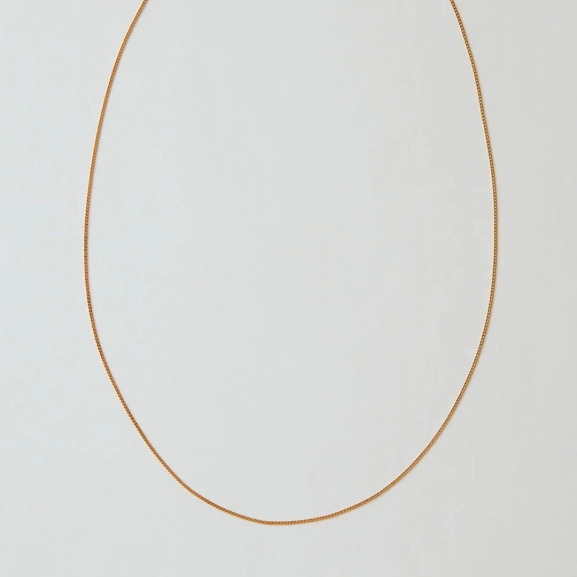 Plain Chain Gold: En stilren pansarkedja i 14K guldpläterat silver