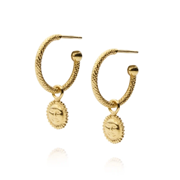 Guldpläterade mässingsörhängen från Apollo-kollektionen med solmotiv