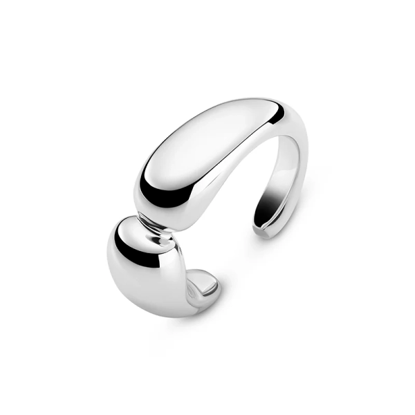 Goccia Pianura Piccolo Ear Cuff i silver från Sif Jakobs