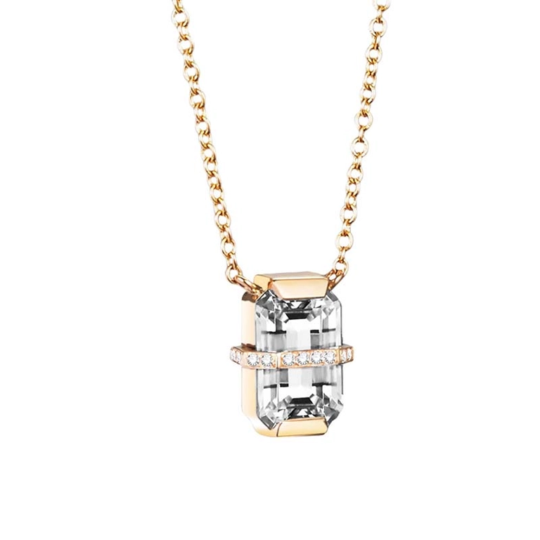 Little Bend Over Necklace - Crystal Quartz Gold - Efva Attling halsband - Snabb frakt & paketinslagning - Nordicspectra.se