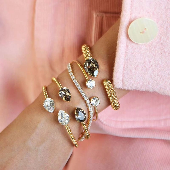 Mini Drop Bracelet Gold Greige - Caroline Svedbom - Snabb frakt & paketinslagning - Nordicspectra.se