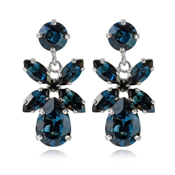Mini Dione Earrings Rhodium Montana - Caroline Svedbom - Nopea toimitus ja lahjapakkaus - Nordic Spectra