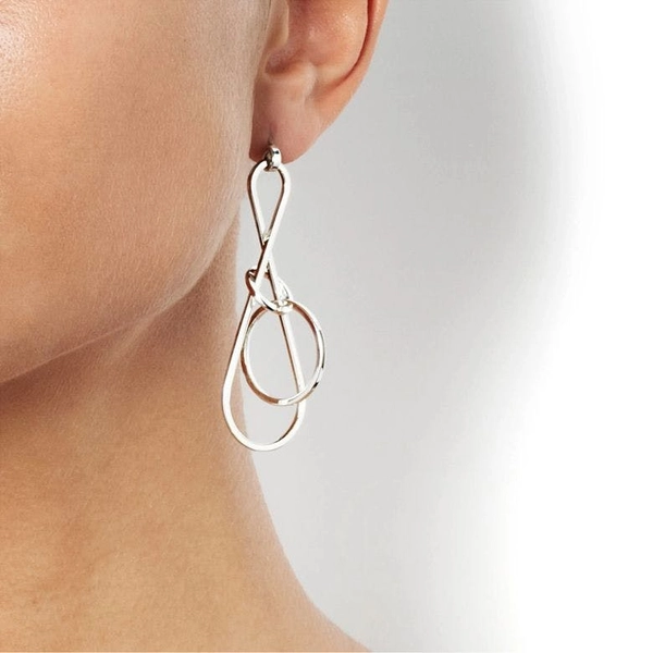 Loopiloop Earrings von Efva Attling, Schneller Versand - Nordicspectra.de