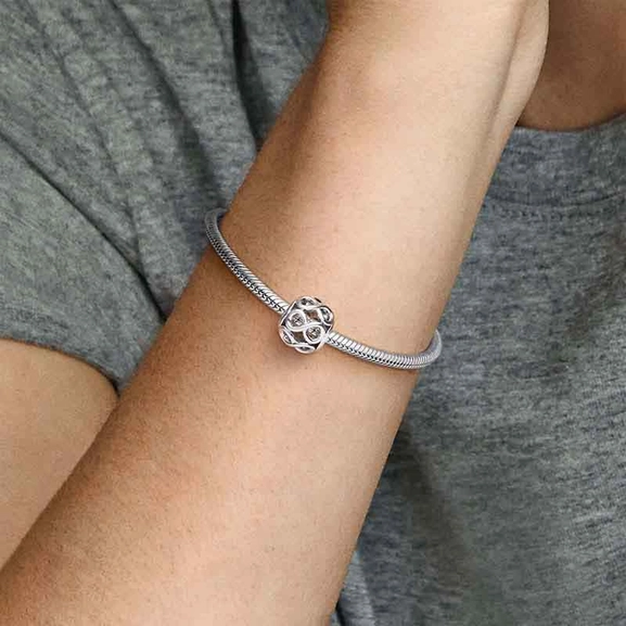 Offen gearbeitetes Unendlichkeits-Charm von PANDORA, Schneller Versand - Nordicspectra.de