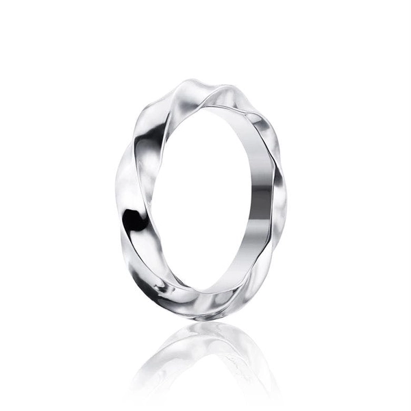 Viking Wide Ring - Efva Attling ringar - Snabb frakt & paketinslagning - Nordicspectra.se