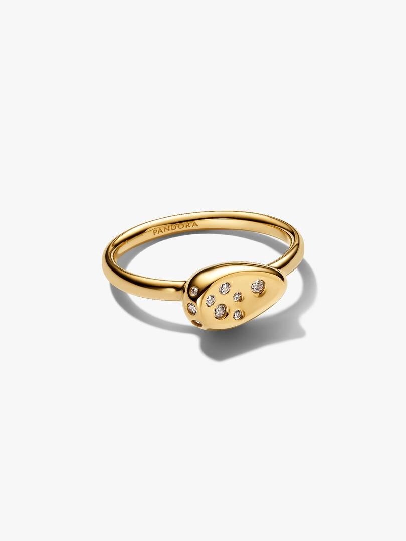 Organisk Ring med Glittrande Stenar Guld från Pandora