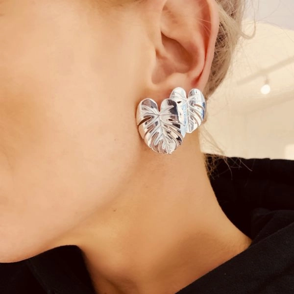 Palm Leaf Earrings Gold - Emma Israelsson - Snabb frakt & paketinslagning - Nordicspectra.se