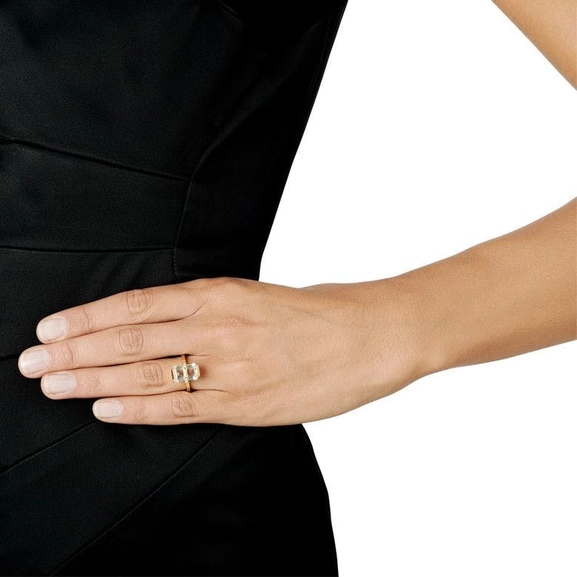 Little Bend Over Crystal Quartz Gold - Efva Attling ringar - Snabb frakt & paketinslagning - Nordicspectra.se