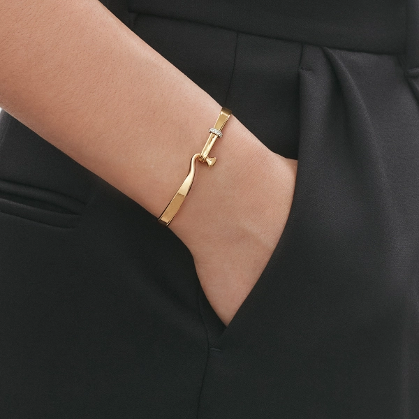 GJ_SS25_ECOM_SHOOT_TORUN_BRACELET_20000476_Close-up