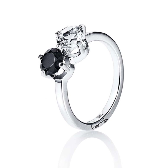 The Storm & I Ring Crystal Quartz/Onyx - Efva Attling - Suuri valikoima & ilmainen lahjapaketointi - Nordicspectra.fi