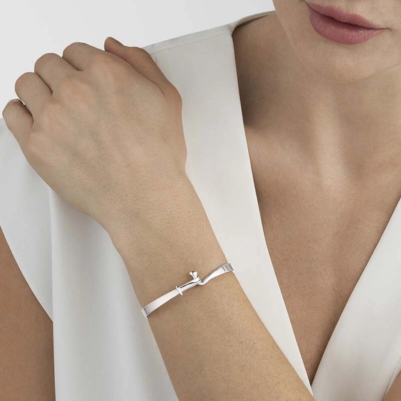 Torun Bangle - Georg Jensen - Suuri valikoima & ilmainen lahjapaketointi - Nordicspectra.fi