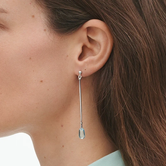SS25_ECOM_ON-MODEL_VIVIANNA_EARRING_20001654_Close-ups